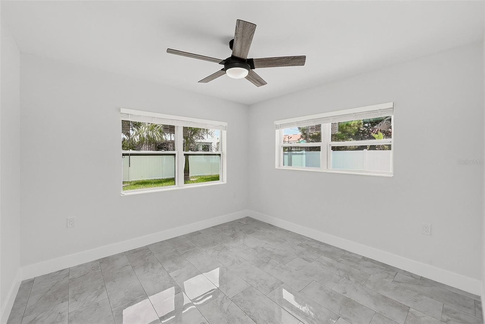 2425 Baywood Dr E Property Photo 23