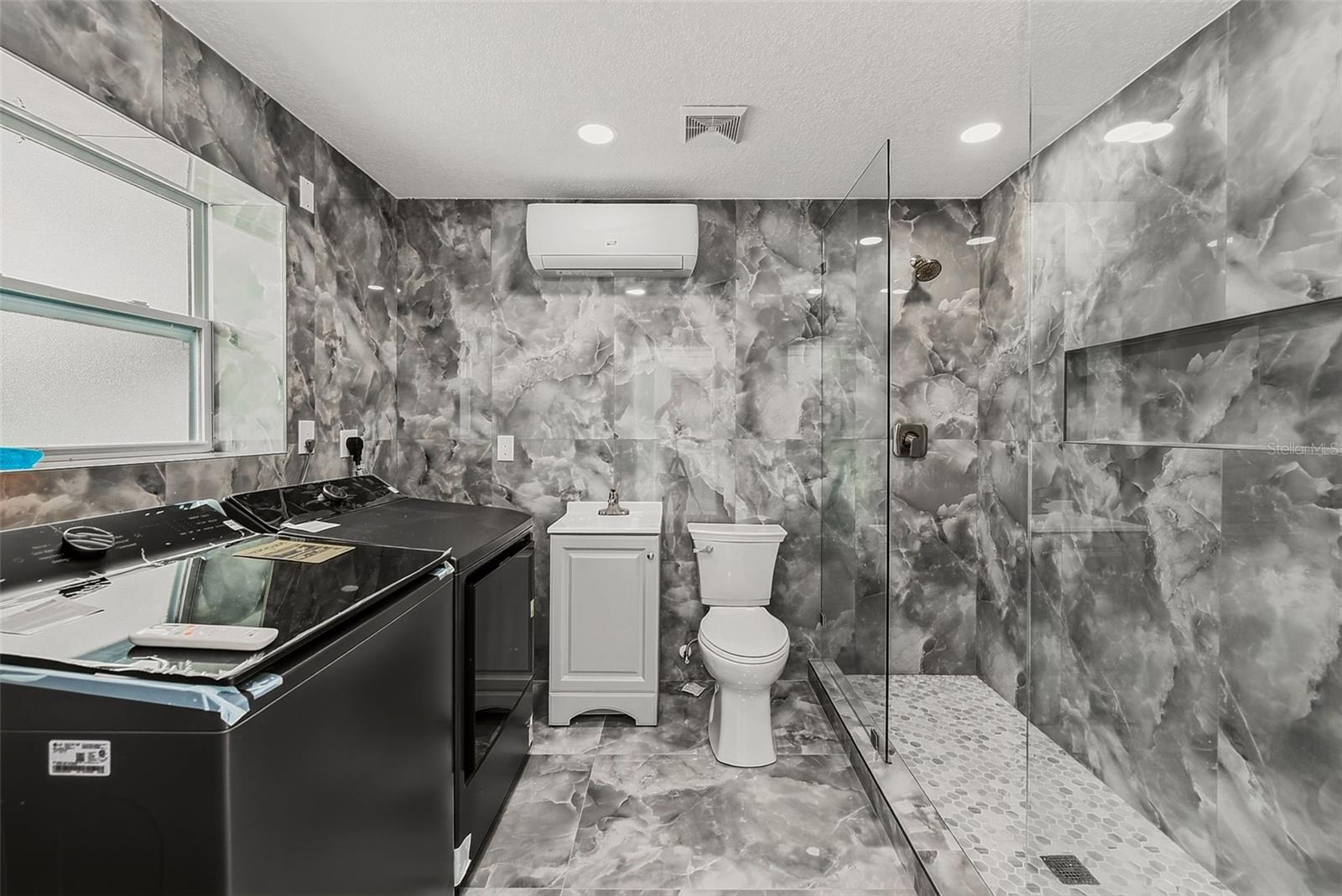 2425 Baywood Dr E Property Photo 25