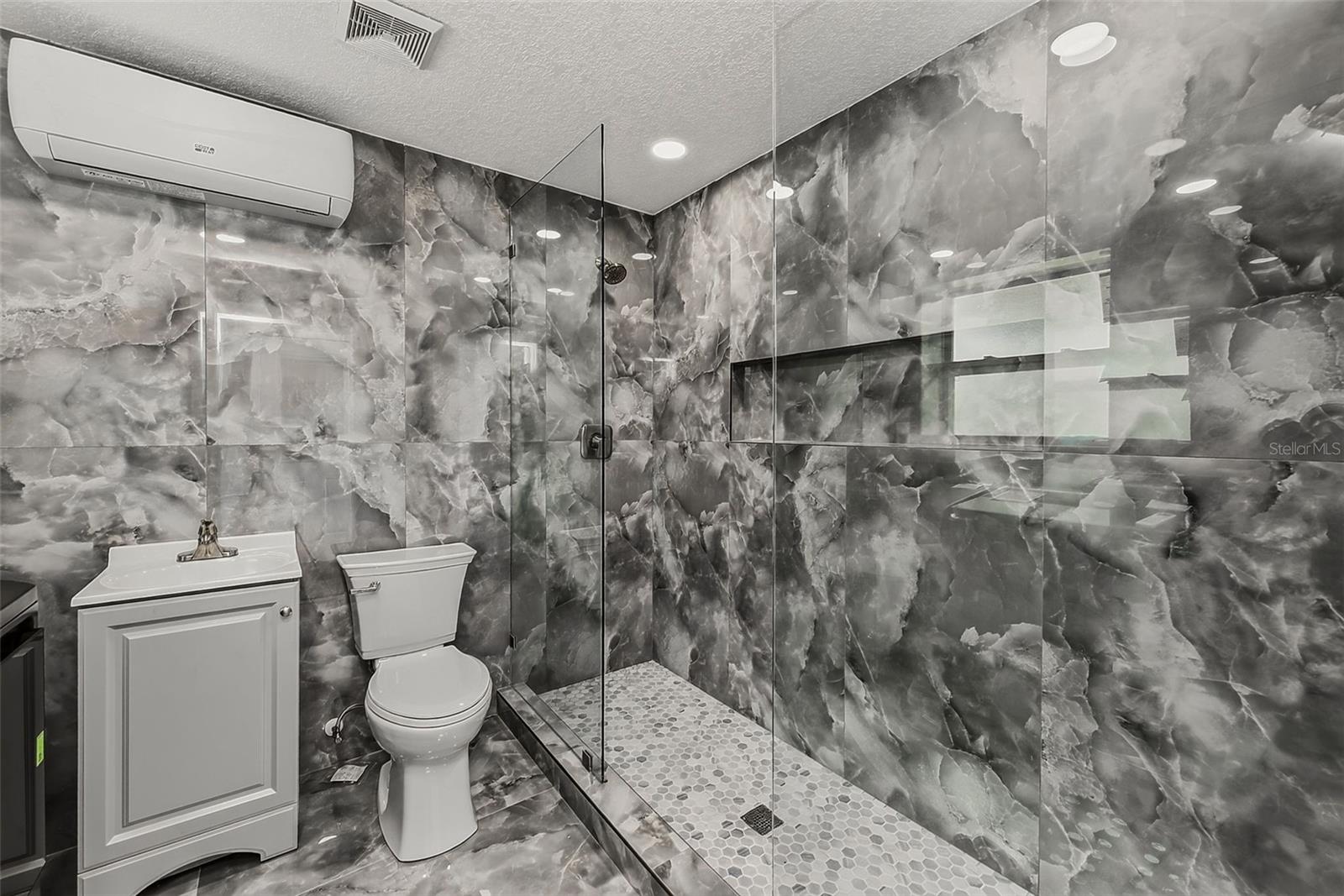 2425 Baywood Dr E Property Photo 26