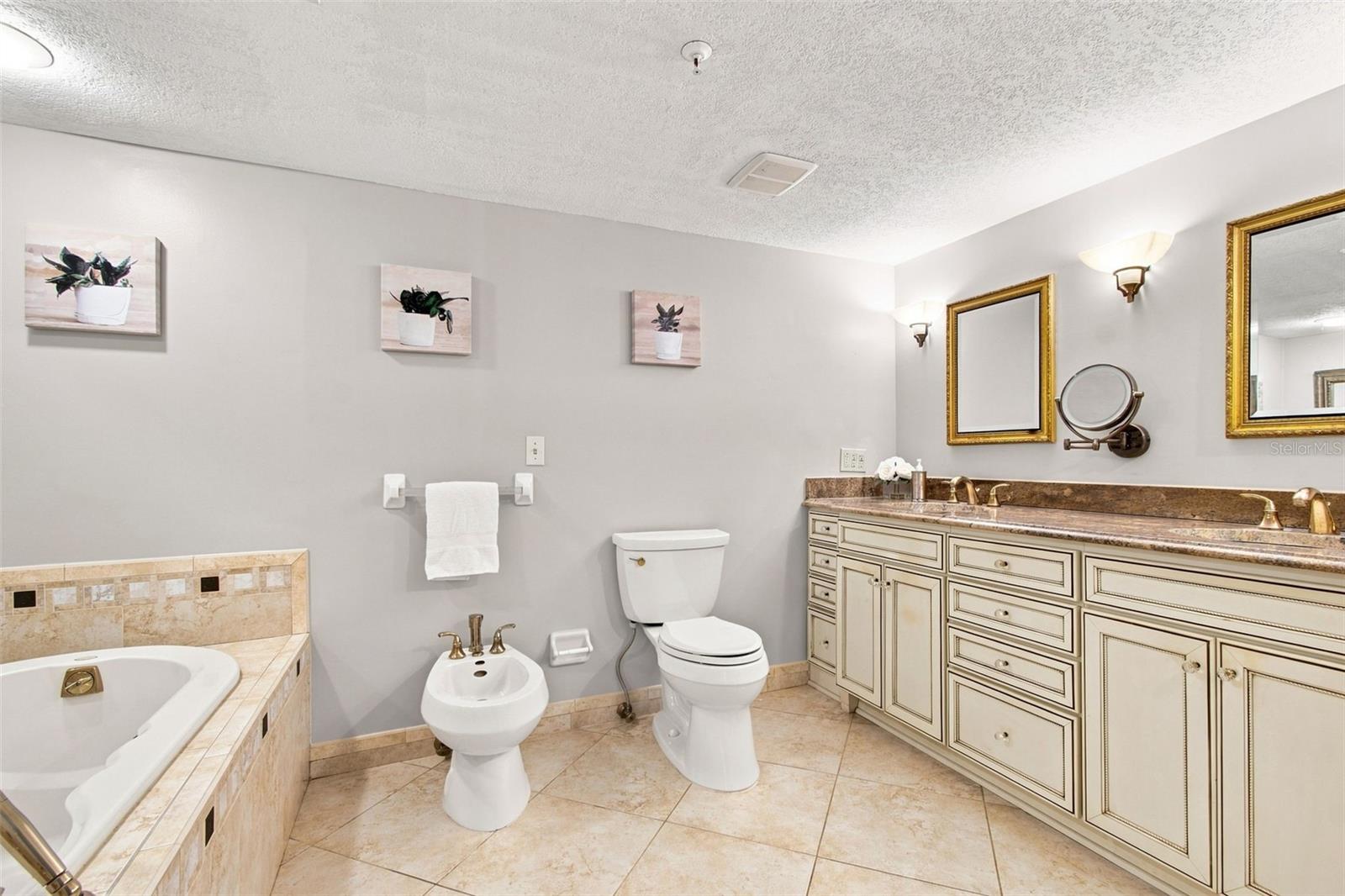 1582 Gulf Blvd #1106 Property Photo 35