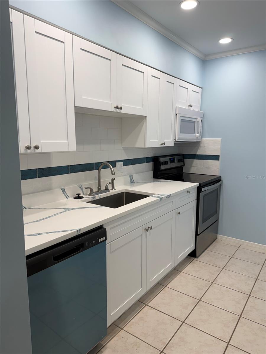 179 Medallion Blvd #d Property Photo 13