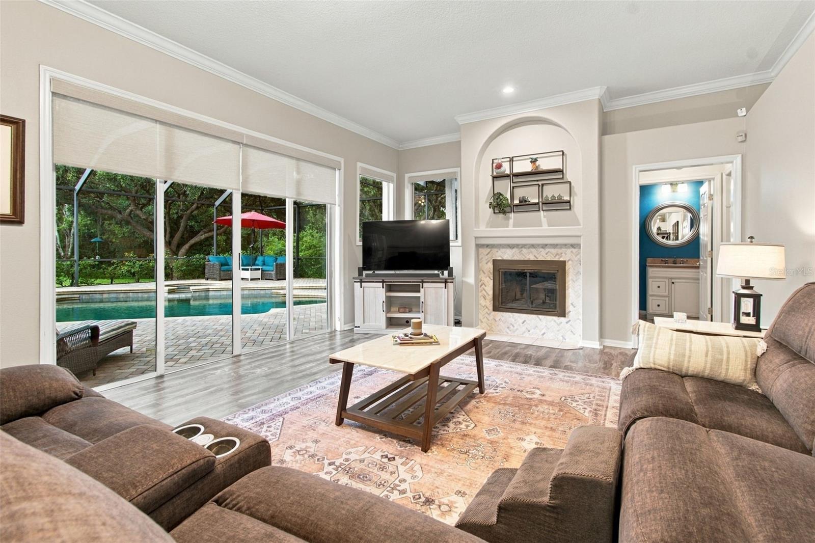 6901 Aqueduct Ter Property Photo 4