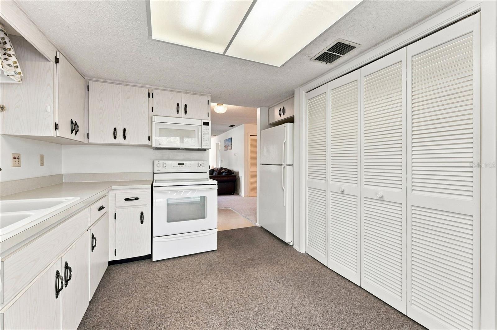 8024 Feather Ct #c Property Photo 22