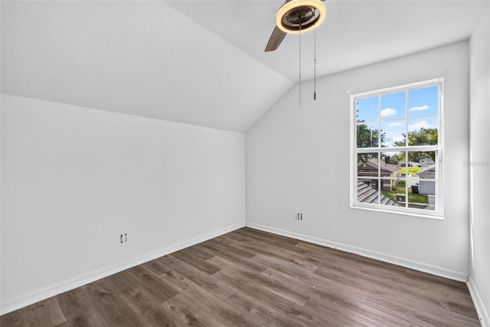 10521 Lakeside Vista Dr Property Photo 38