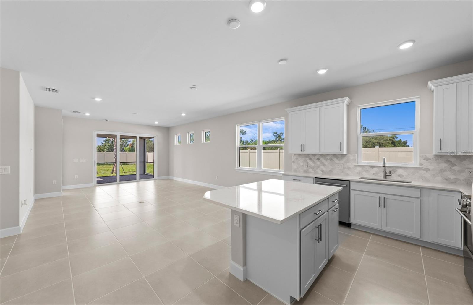 6855 Cali Ct Property Photo 10