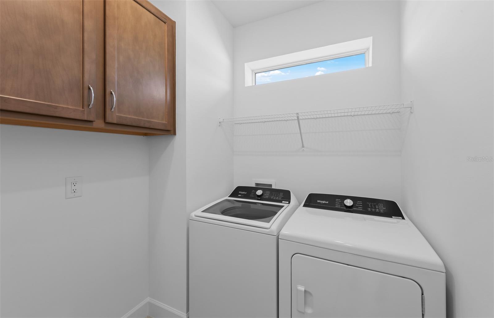 6859 Cali Ct Property Photo 5