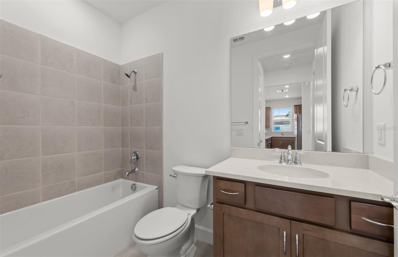 6859 Cali Ct Property Photo 8