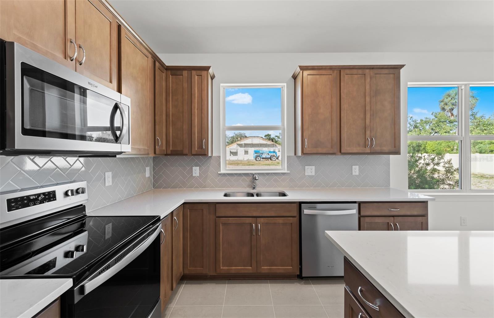 6859 Cali Ct Property Photo 10