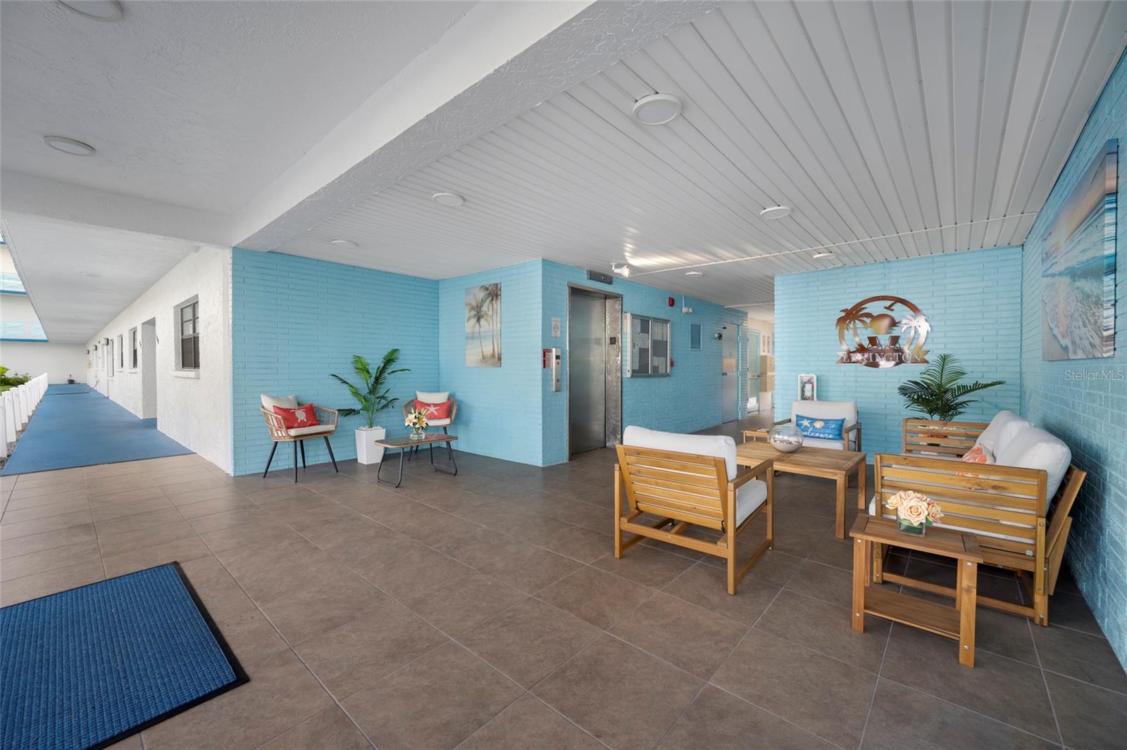 5970 80th St N #409 Property Photo 4