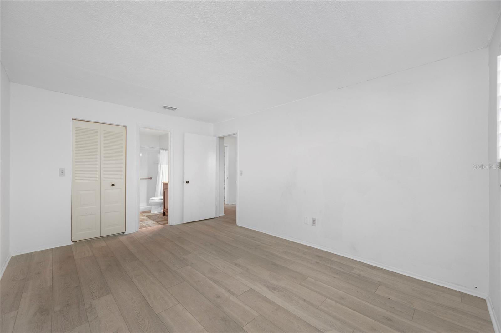 5970 80th St N #409 Property Photo 23
