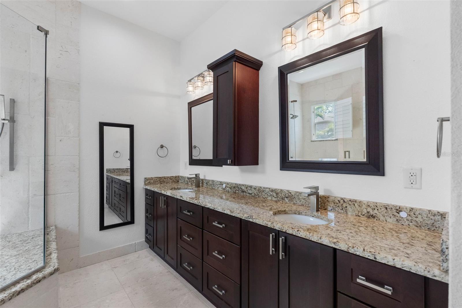 11916 Summer Springs Dr Property Photo 20
