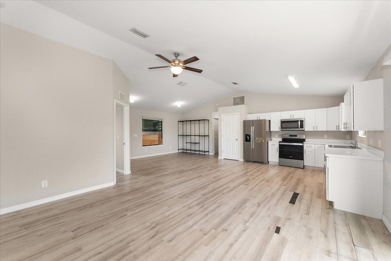 2710 70th St W Property Photo 11