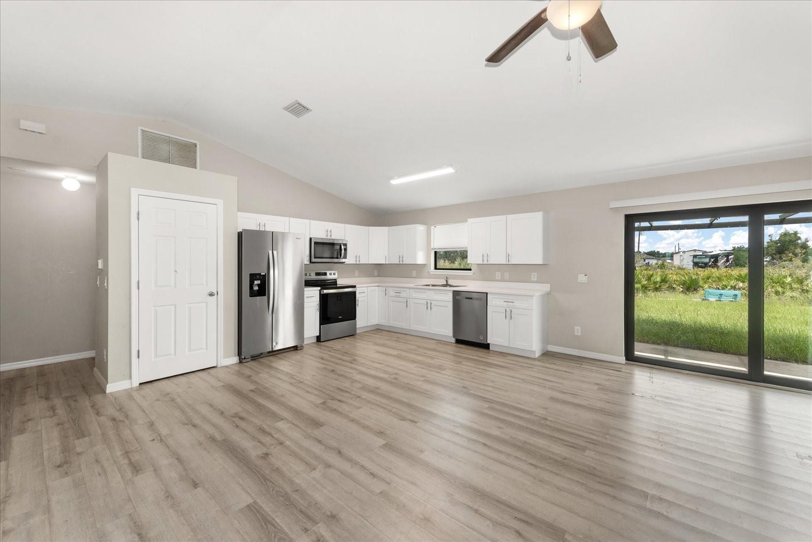 2710 70th St W Property Photo 12