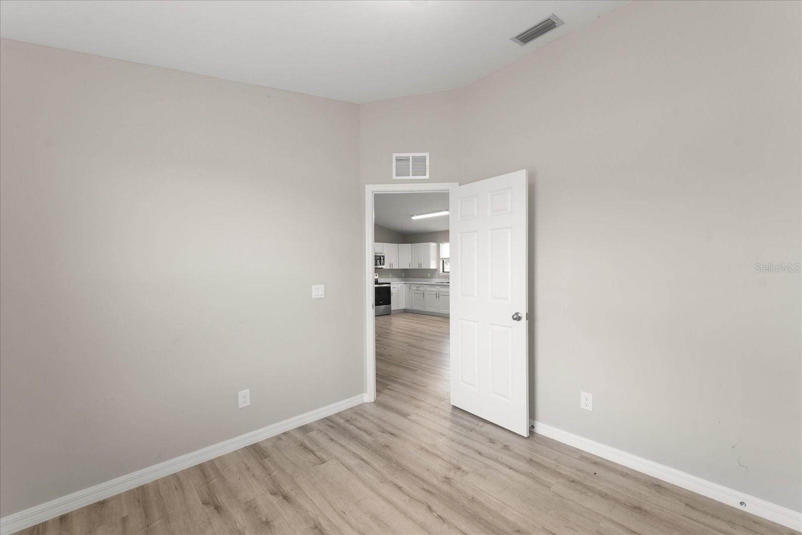2710 70th St W Property Photo 19