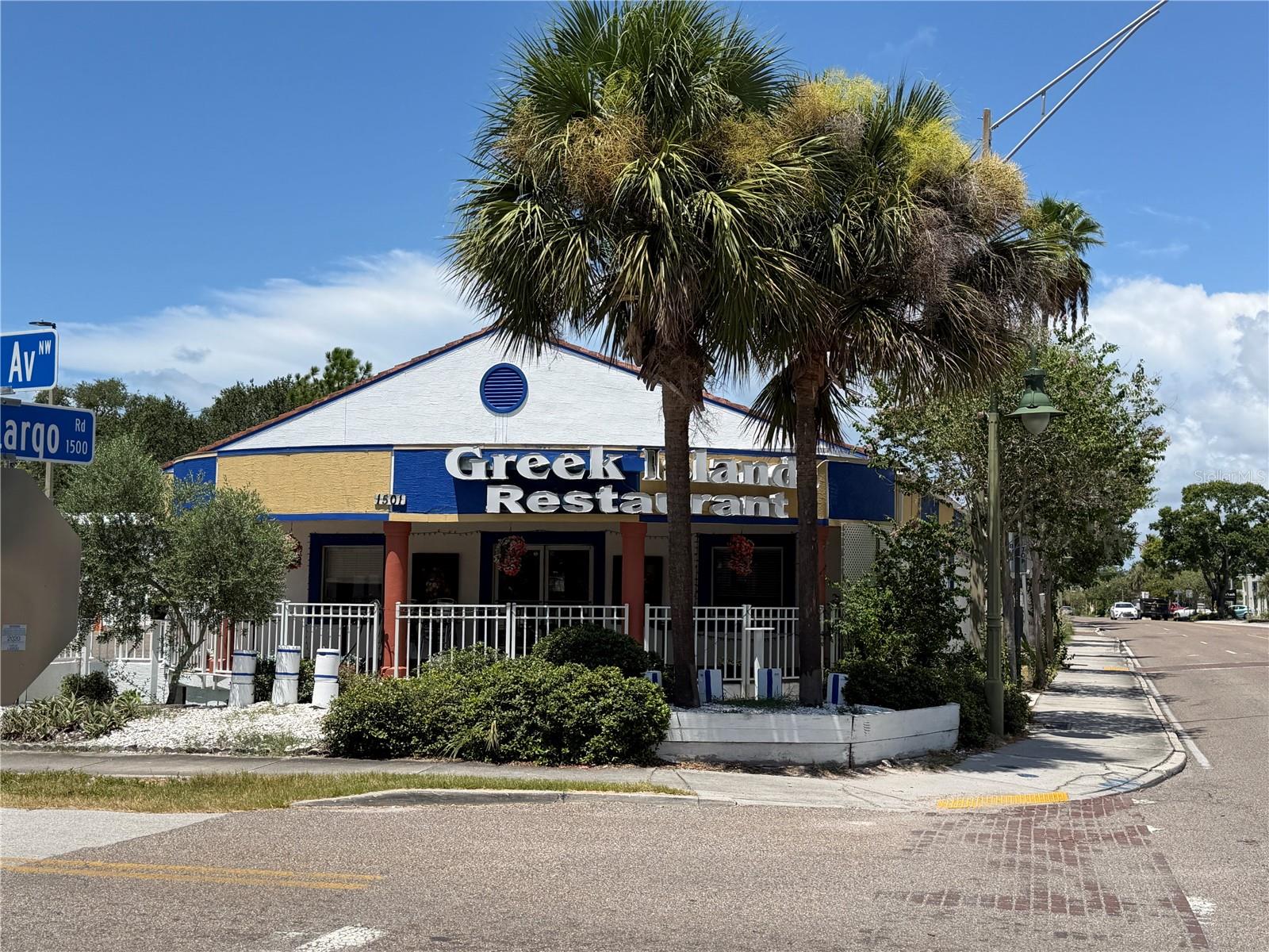 1501 Clearwater Largo Rd N Property Photo 1