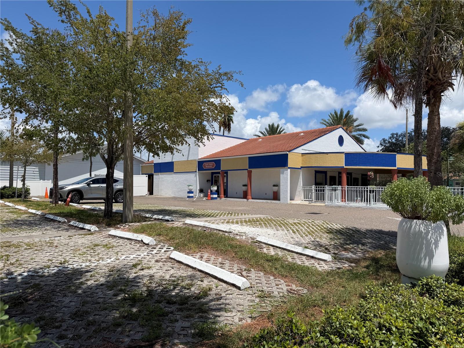 1501 Clearwater Largo Rd N Property Photo 9