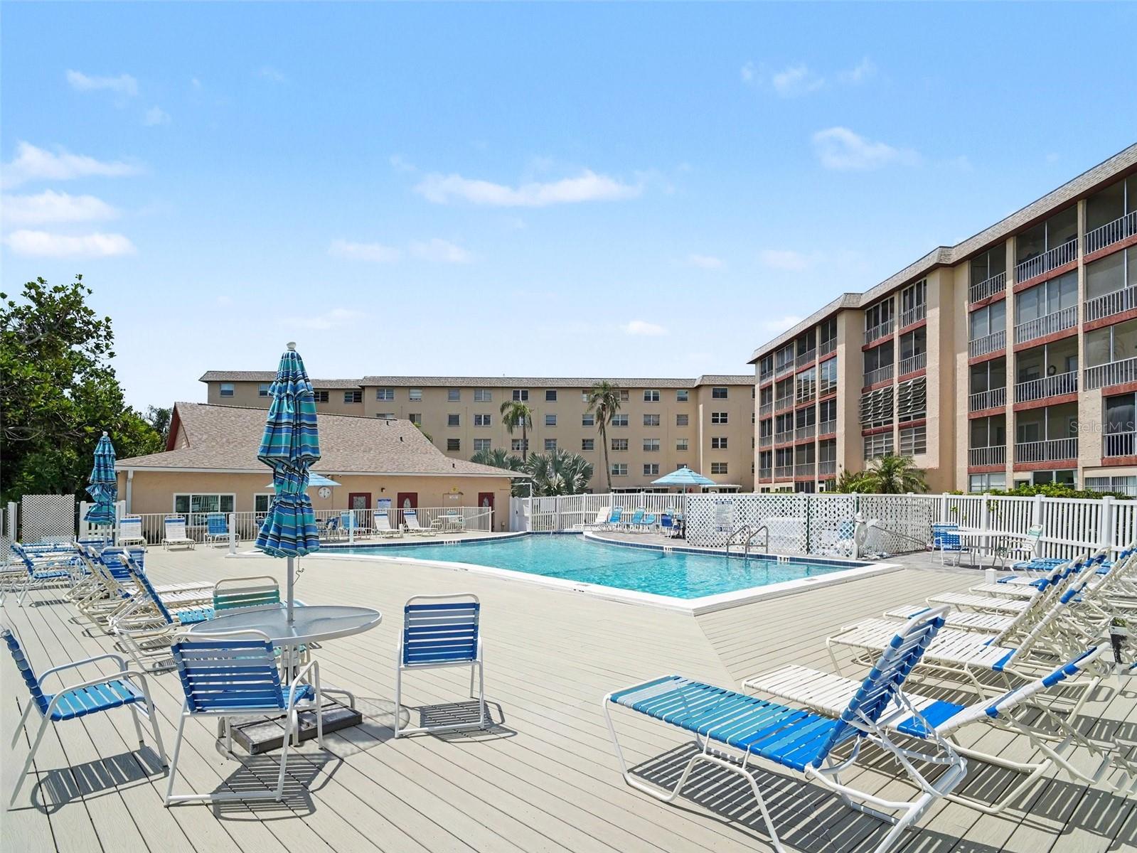 4023 Lake Bayshore Dr #112 Property Photo 3