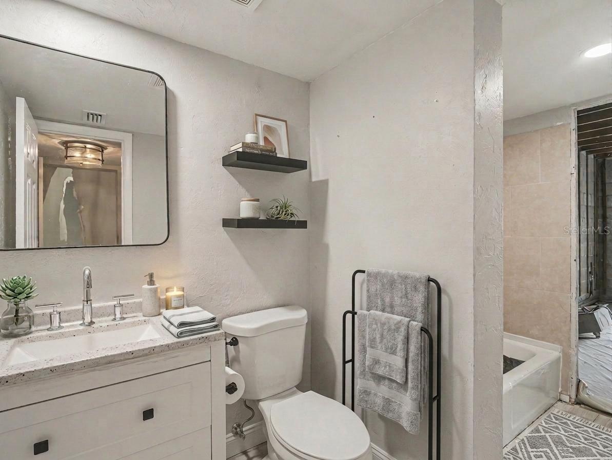4023 Lake Bayshore Dr #112 Property Photo 24