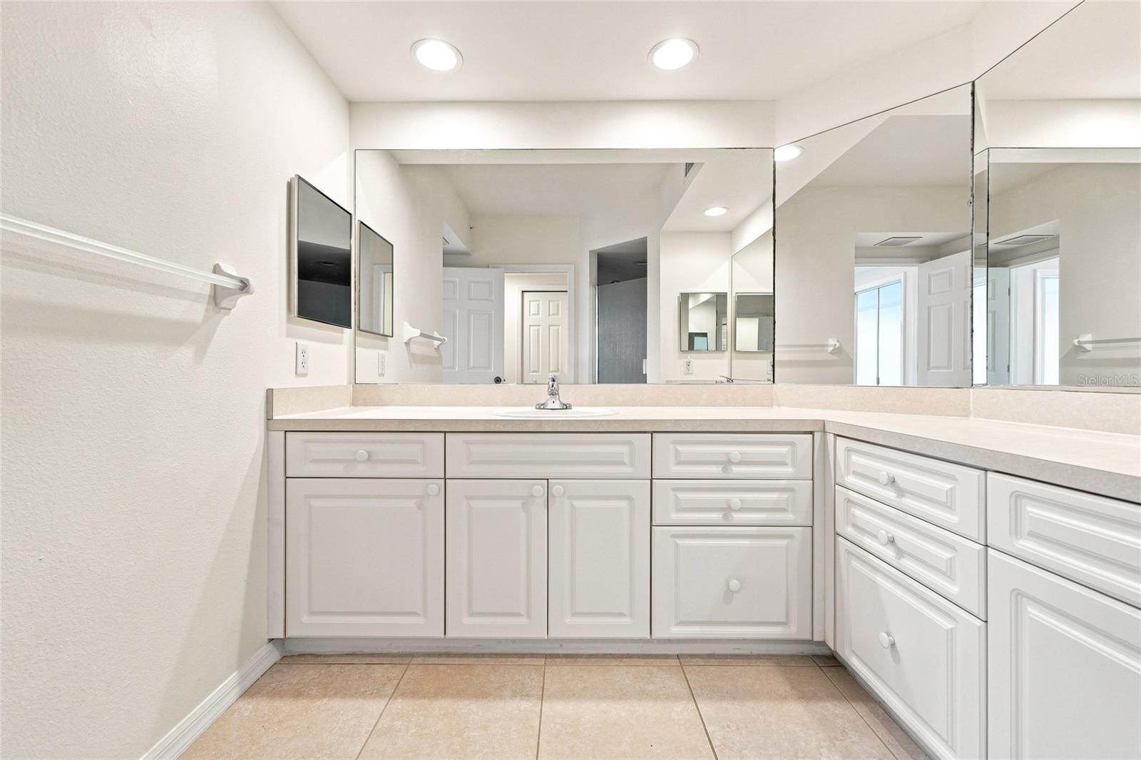 1200 Country Club Dr #4201 Property Photo 23