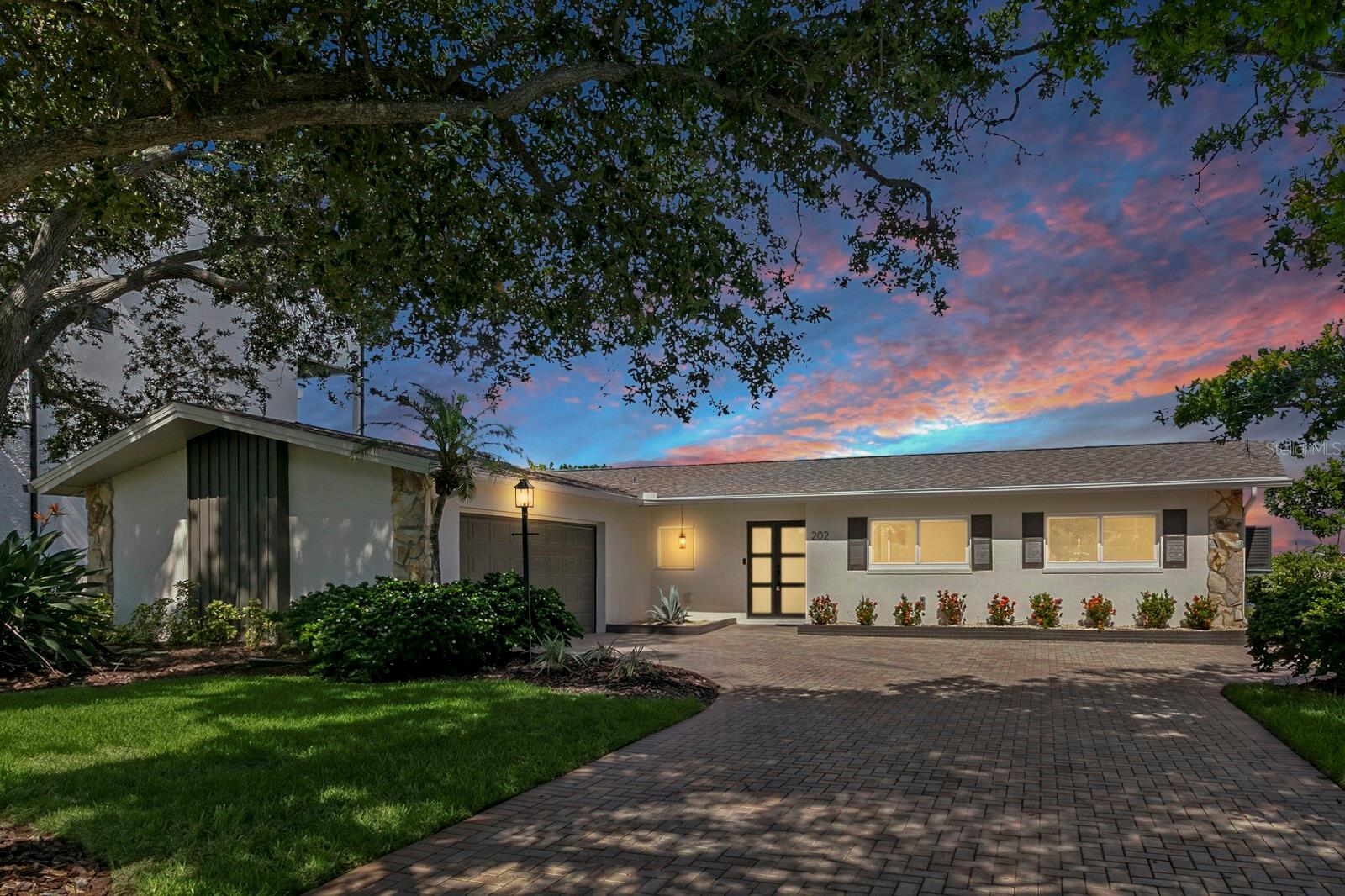202 DRIFTWOOD LN