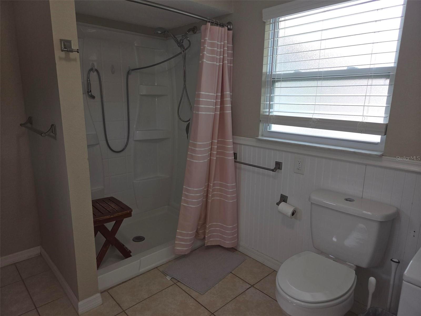 20 S Saturn Ave Property Photo 28