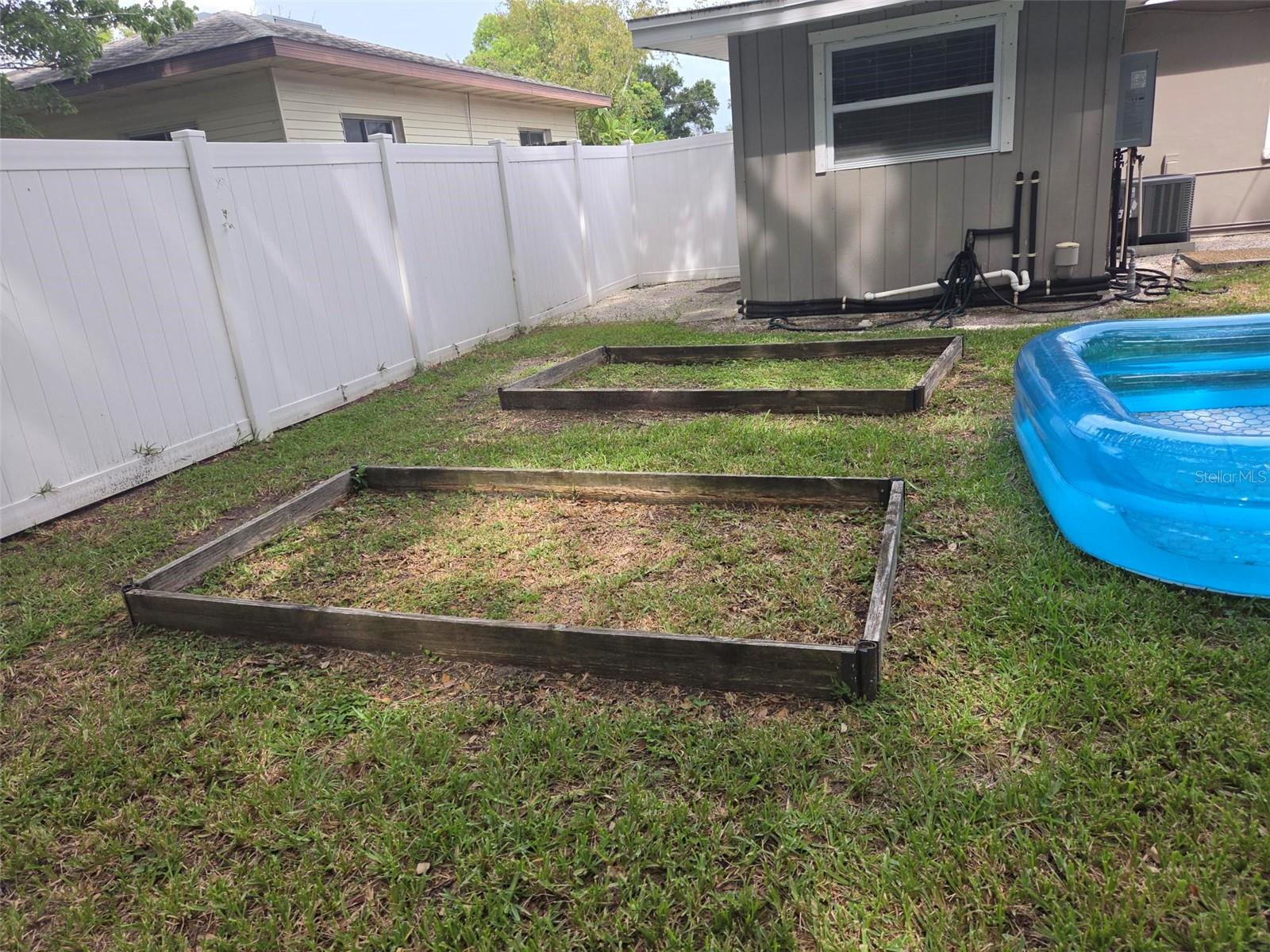 20 S Saturn Ave Property Photo 36
