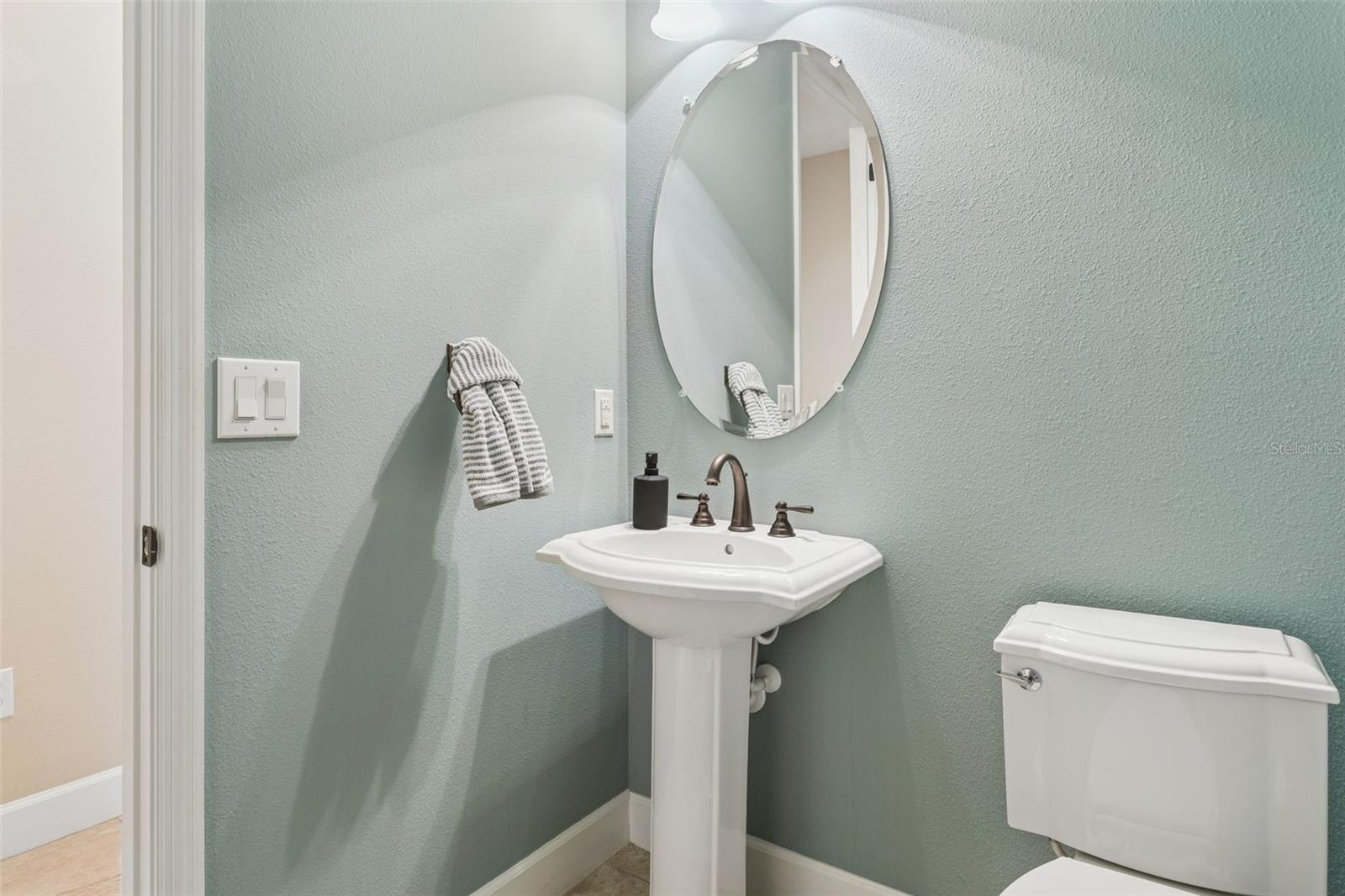 1737 Virginia Willow Dr Property Photo 25