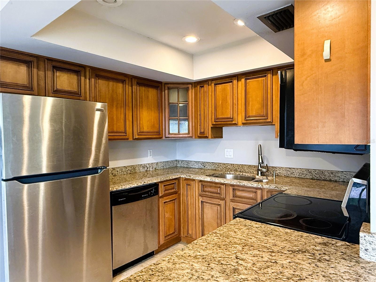 15502 Morning Dr Property Photo 6