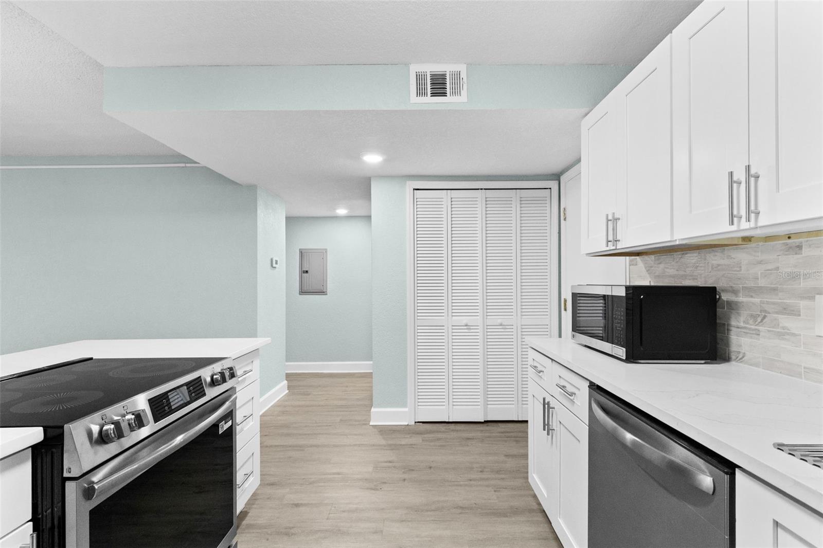 17035 Gulf Blvd #116 Property Photo 8