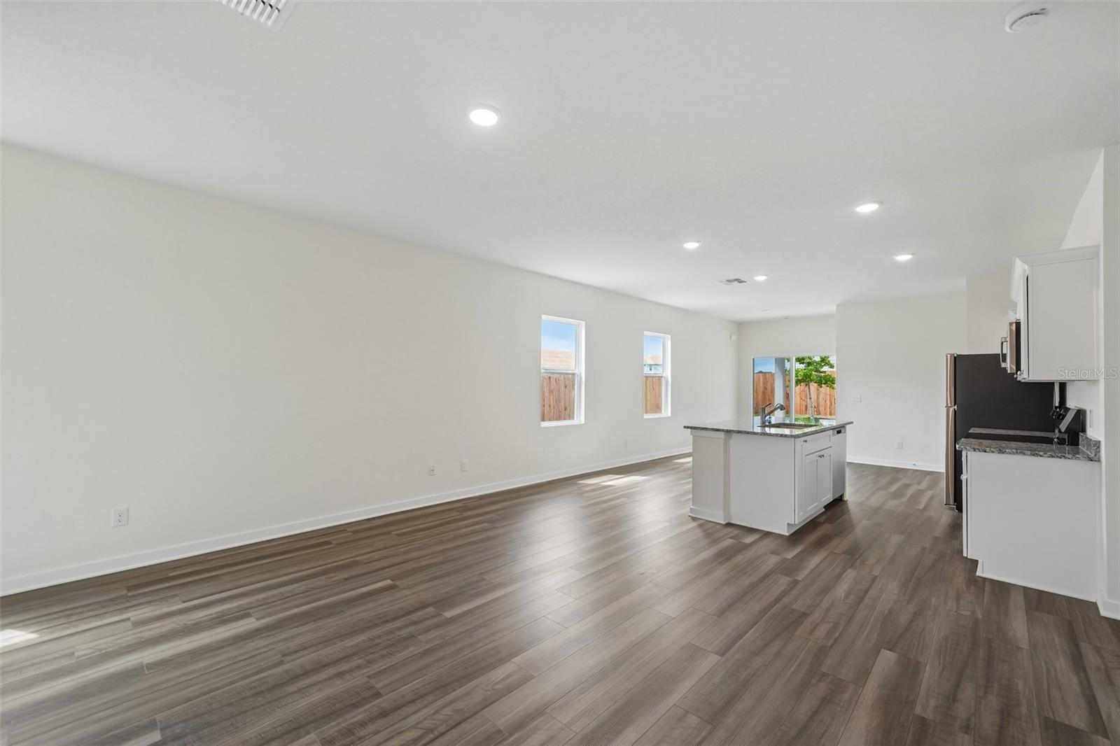10534 Curving Creek Loop Property Photo 3