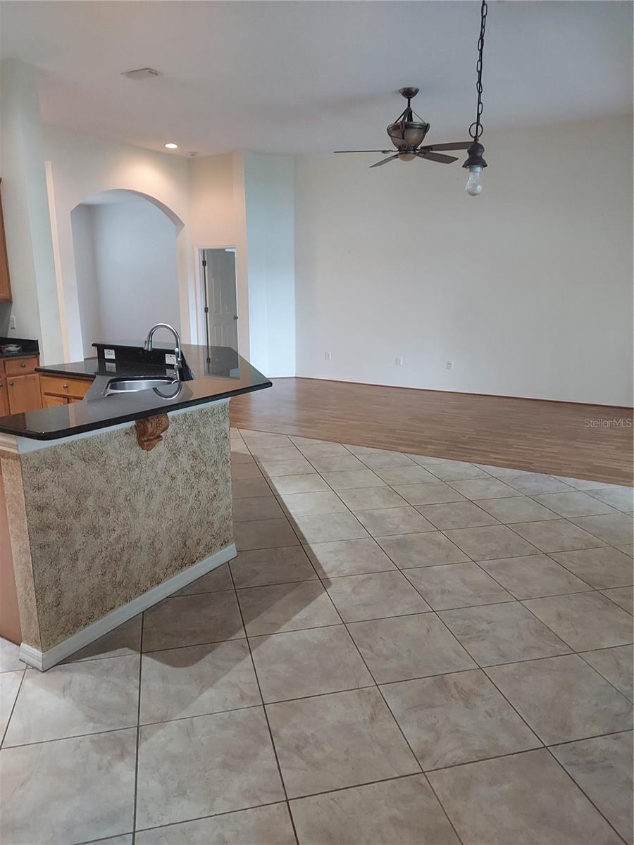 1003 Lumsden Trace Cir Property Photo 3