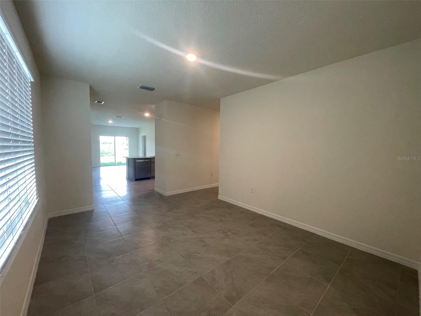 8434 Hardy Bay Loop Property Photo 5