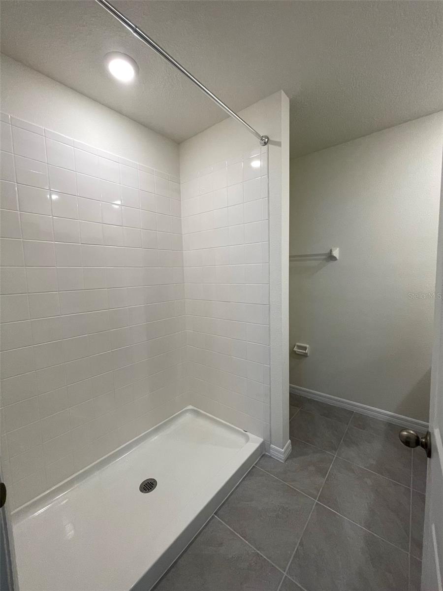8434 Hardy Bay Loop Property Photo 11