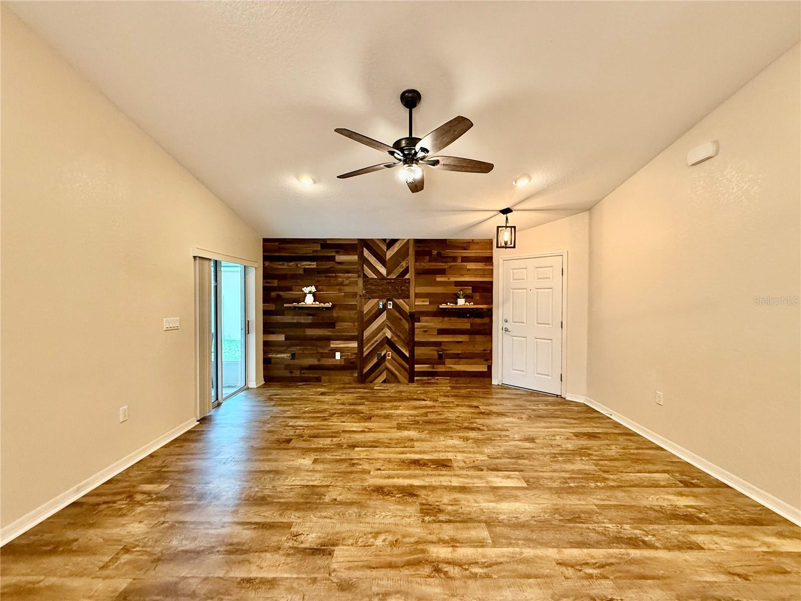 6054 Merrifield Dr Property Photo 5