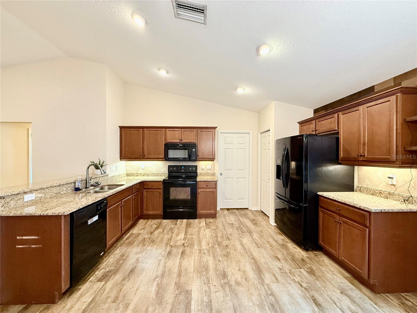 6054 Merrifield Dr Property Photo 11
