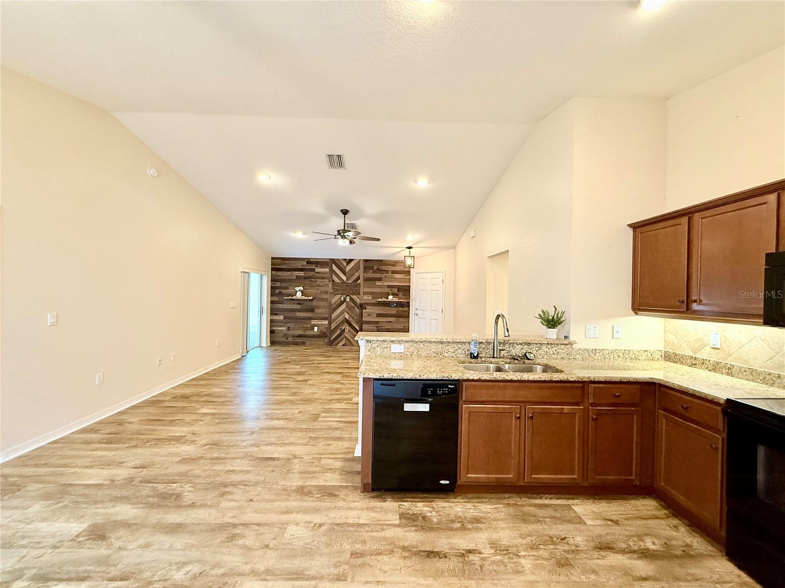6054 Merrifield Dr Property Photo 15