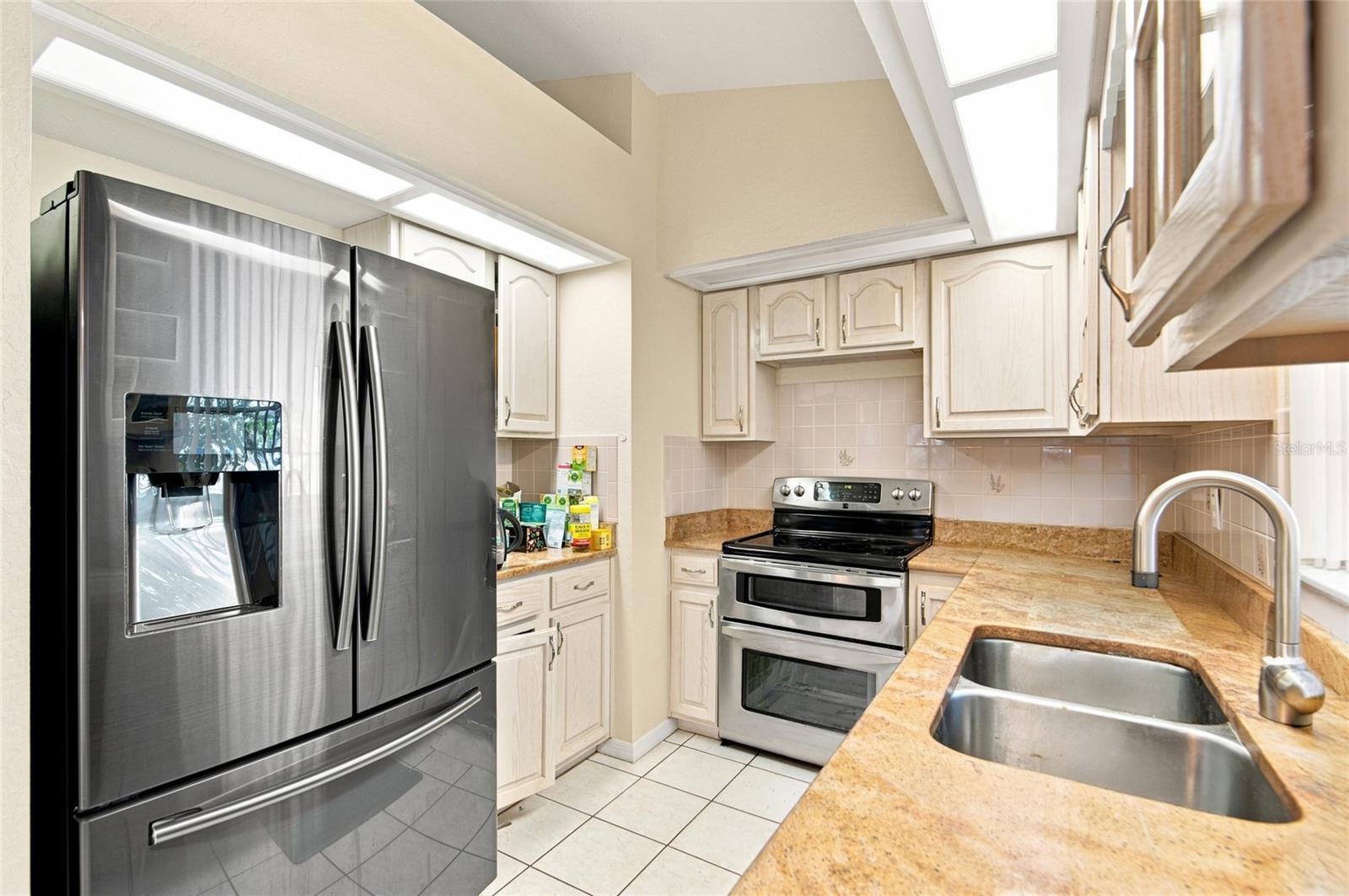 37117 Foxrun Pl Property Photo 7