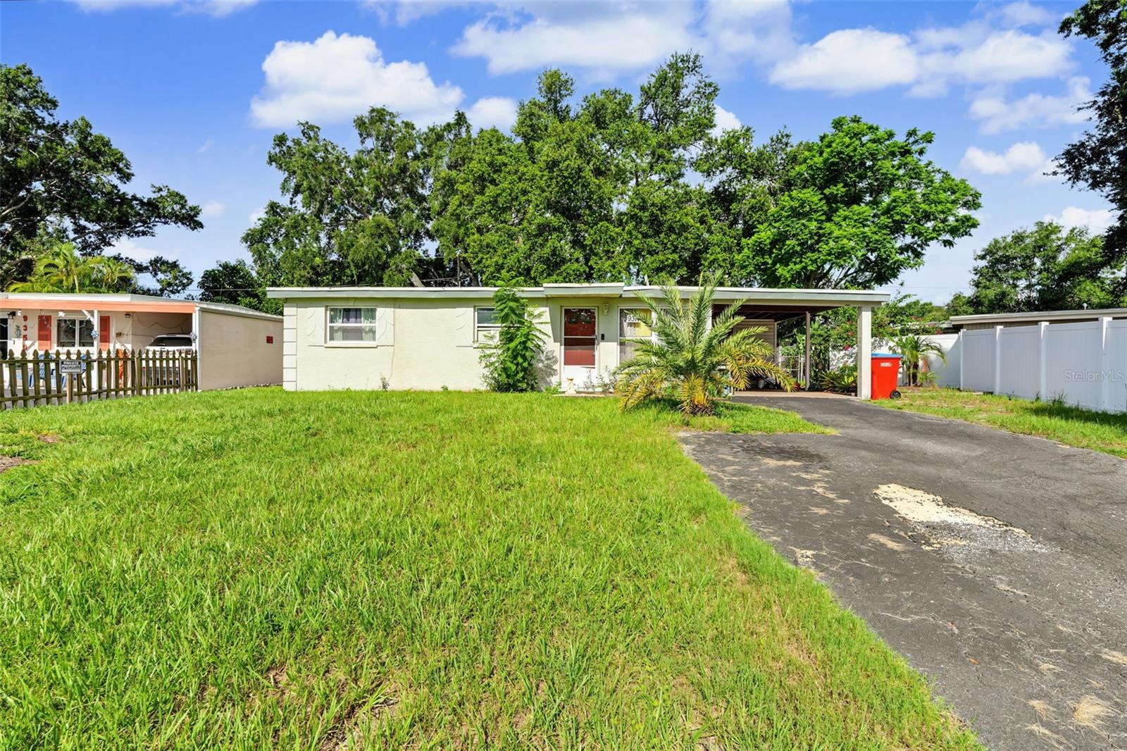9374 84th St Property Photo 1