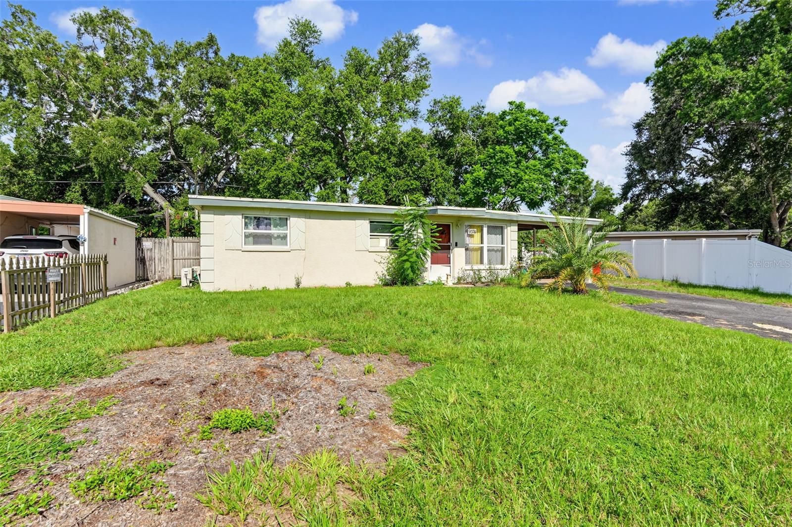 9374 84th St Property Photo 2