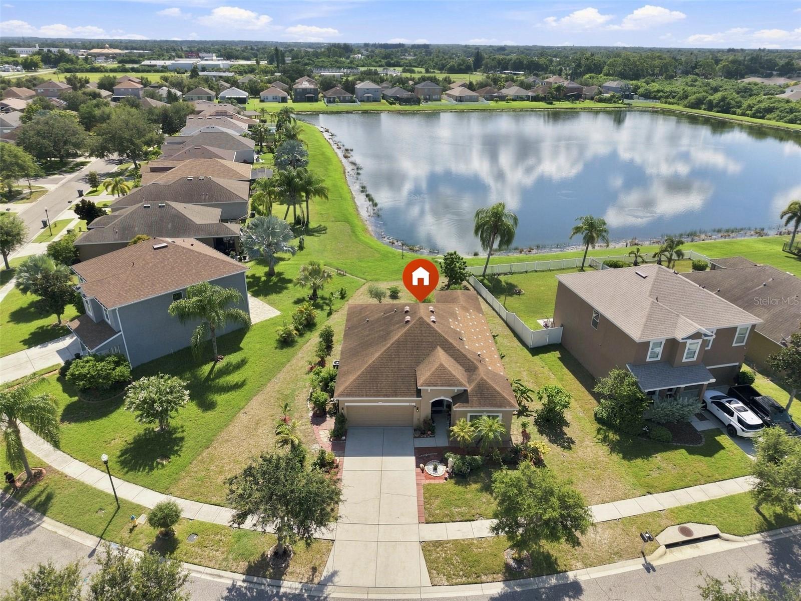 803 Parker Den Dr Property Photo 3