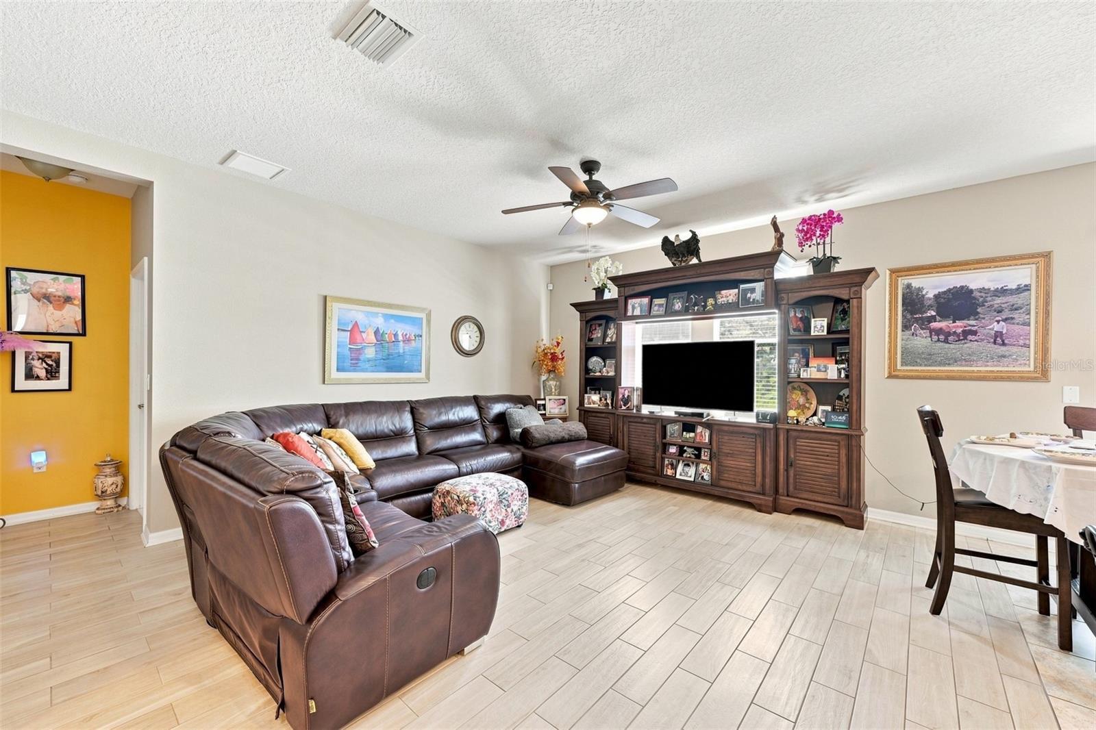 803 Parker Den Dr Property Photo 8