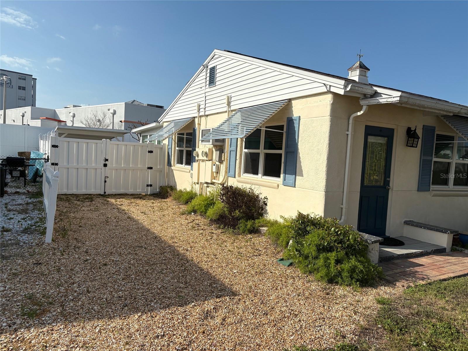 111 174th Ave E Property Photo 3