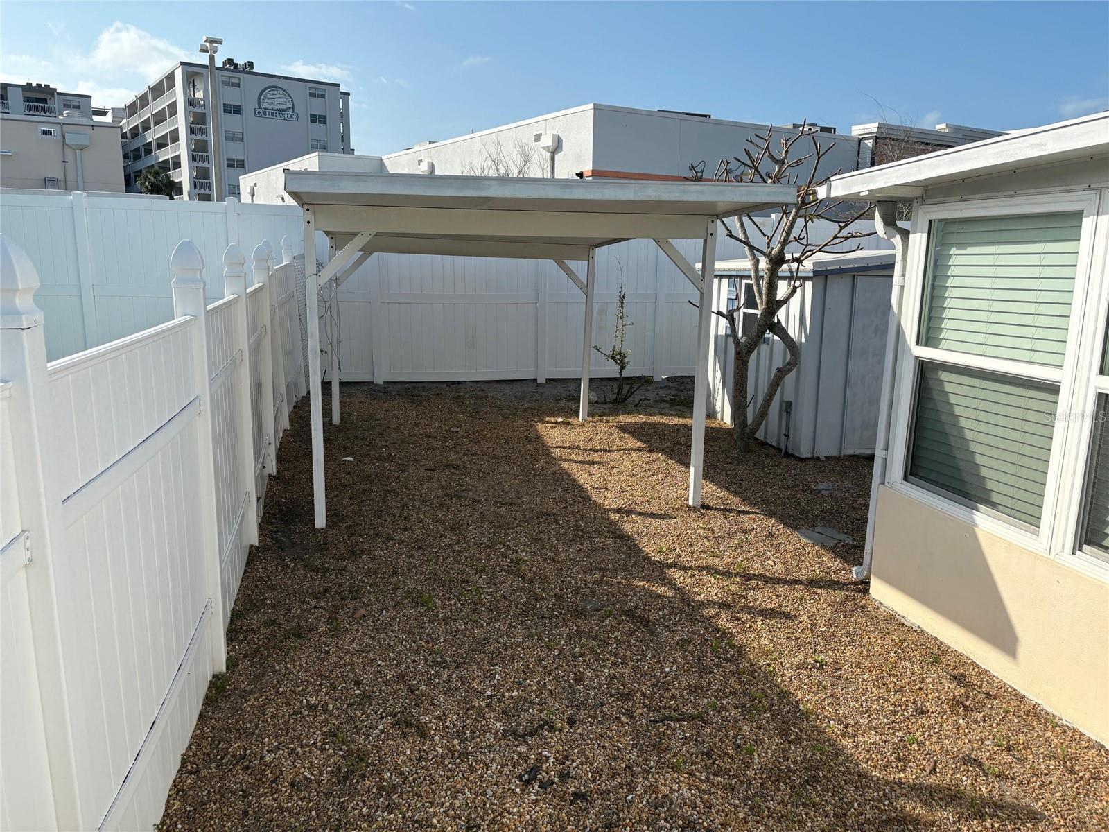 111 174th Ave E Property Photo 4