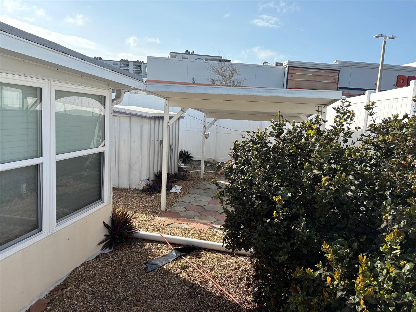 111 174th Ave E Property Photo 5