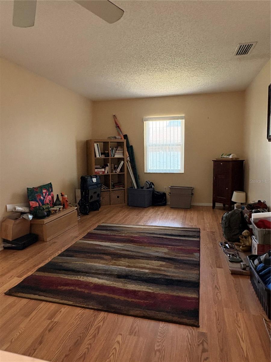 2564 Surrey Dr Property Photo 17
