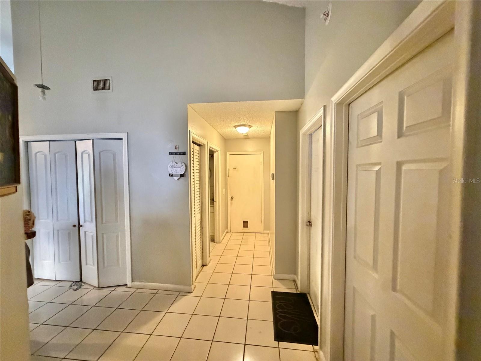 33 Peachtree Pl Property Photo 7