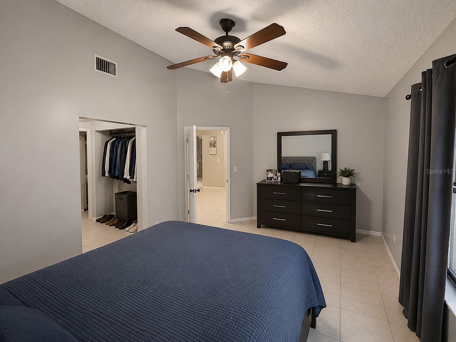 33 Peachtree Pl Property Photo 18