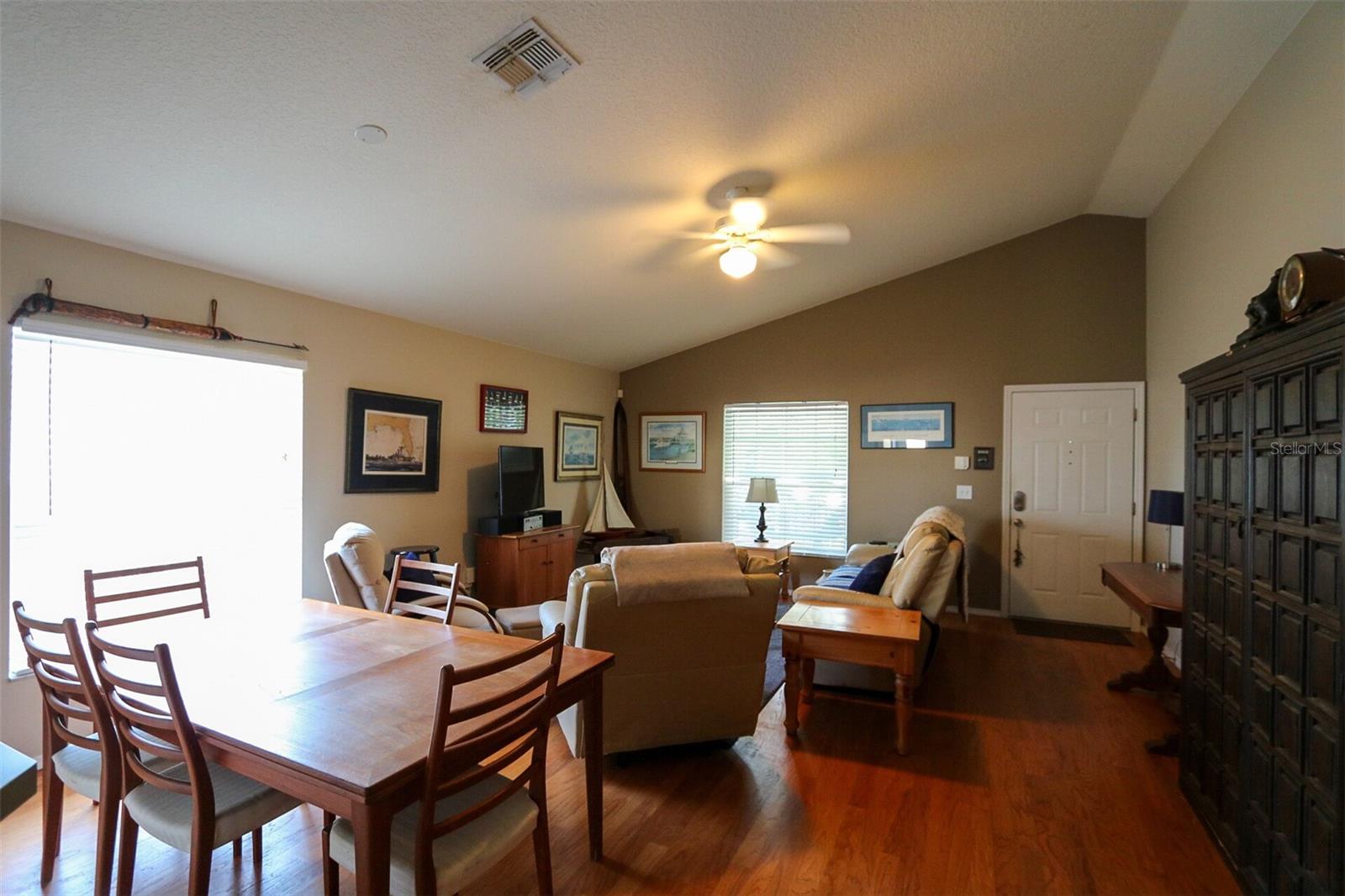 7512 S Mascotte St Property Photo 3