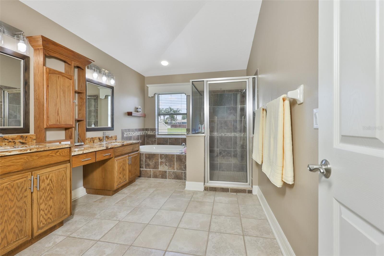 7318 Guilford Pine Ln Property Photo 14