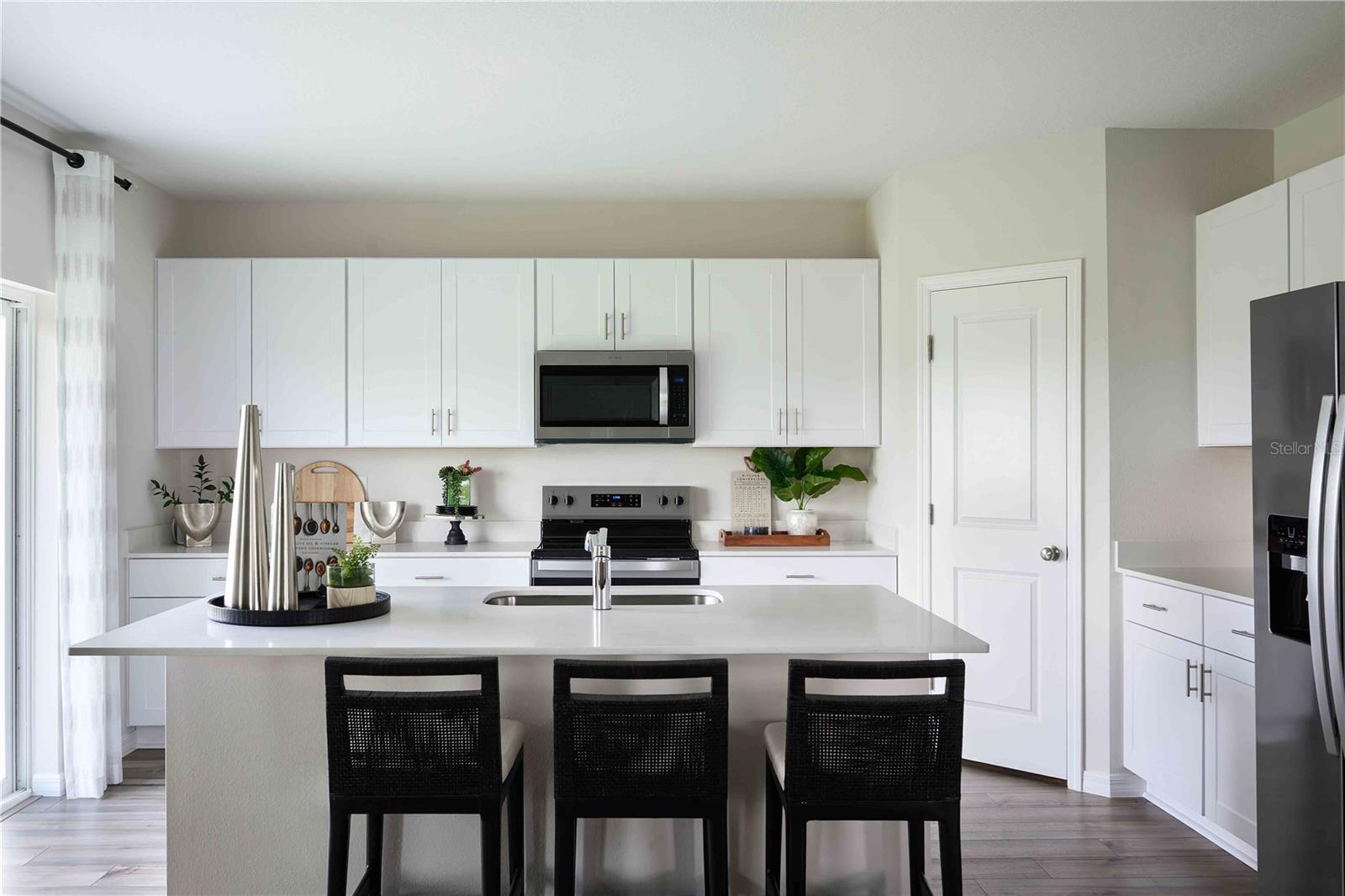 9950 Surfside Bay Loop Property Photo 8